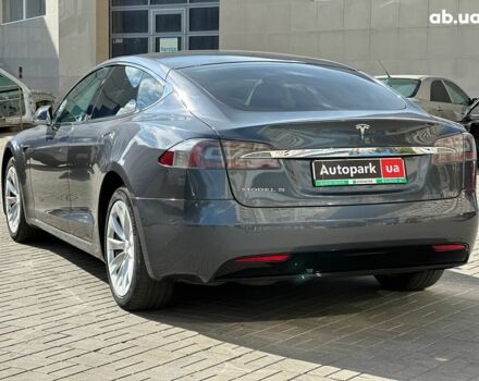 Серый Тесла Модель С, объемом двигателя 0 л и пробегом 50 тыс. км за 19230 $, фото 8 на Automoto.ua