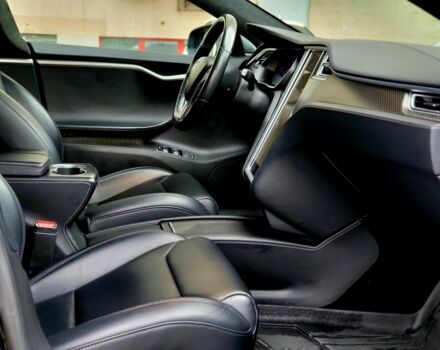 Серый Тесла Модель С, объемом двигателя 0 л и пробегом 105 тыс. км за 17500 $, фото 10 на Automoto.ua