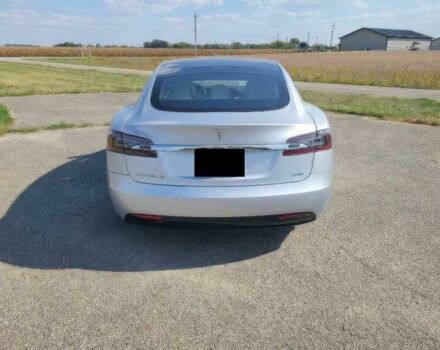 Серый Тесла Модель С, объемом двигателя 0 л и пробегом 90 тыс. км за 10000 $, фото 5 на Automoto.ua