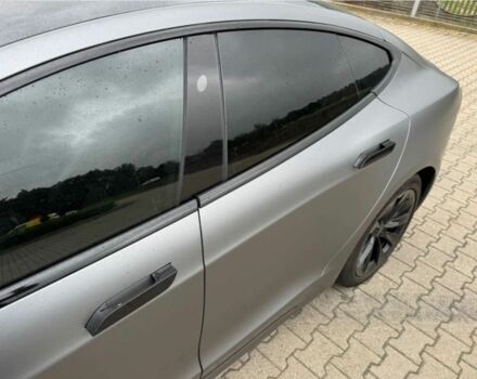 Серый Тесла Модель С, объемом двигателя 0 л и пробегом 78 тыс. км за 10200 $, фото 8 на Automoto.ua