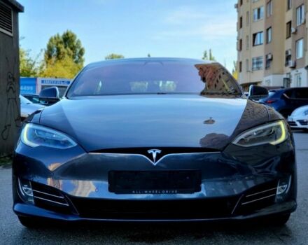 Тесла Модель С 2019 в Вышгороде на Automoto.ua Серый Тесла Модель С, объемом двигателя 0 л и пробегом 163 тыс. км за 21999 $, фото 1 на Automoto.ua