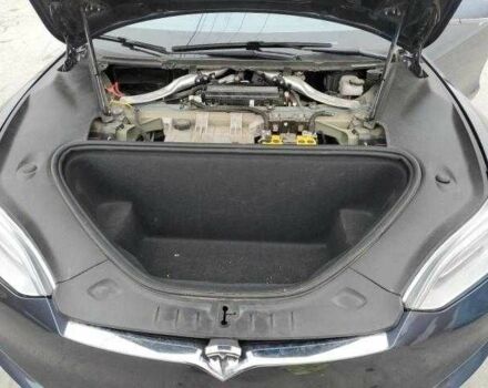 Серый Тесла Модель С, объемом двигателя 0 л и пробегом 90 тыс. км за 6500 $, фото 10 на Automoto.ua