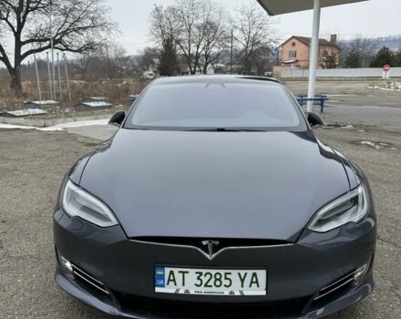 Серый Тесла Модель С, объемом двигателя 0 л и пробегом 85 тыс. км за 26500 $, фото 1 на Automoto.ua