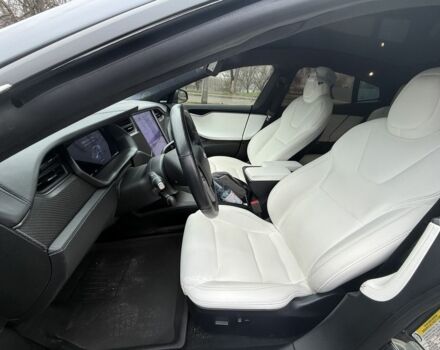 Серый Тесла Модель С, объемом двигателя 0 л и пробегом 106 тыс. км за 35500 $, фото 11 на Automoto.ua