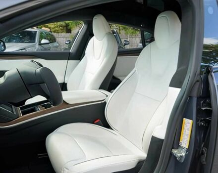 Серый Тесла Модель С, объемом двигателя 0 л и пробегом 17 тыс. км за 13400 $, фото 6 на Automoto.ua