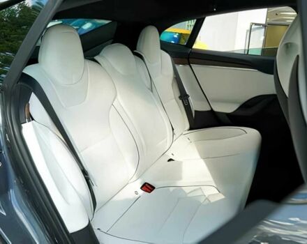 Серый Тесла Модель С, объемом двигателя 0 л и пробегом 17 тыс. км за 13400 $, фото 9 на Automoto.ua