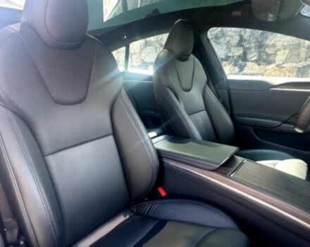 Серый Тесла Модель С, объемом двигателя 0 л и пробегом 19 тыс. км за 3800 $, фото 8 на Automoto.ua