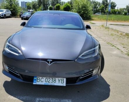 Серый Тесла Модель С, объемом двигателя 0 л и пробегом 85 тыс. км за 28900 $, фото 7 на Automoto.ua