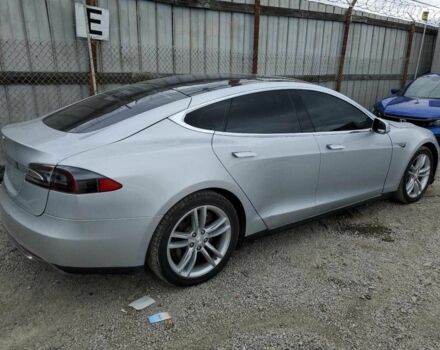 Сірий Тесла Модель С, об'ємом двигуна 0 л та пробігом 118 тис. км за 4000 $, фото 2 на Automoto.ua