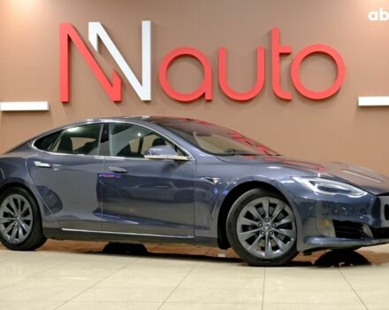 Серый Тесла Модель С, объемом двигателя 0 л и пробегом 128 тыс. км за 18500 $, фото 1 на Automoto.ua