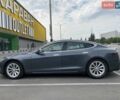 Серый Тесла Модель С, объемом двигателя 0 л и пробегом 304 тыс. км за 16300 $, фото 1 на Automoto.ua