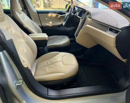 Серый Тесла Модель С, объемом двигателя 0 л и пробегом 221 тыс. км за 11900 $, фото 30 на Automoto.ua