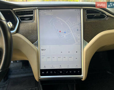 Серый Тесла Модель С, объемом двигателя 0 л и пробегом 221 тыс. км за 11900 $, фото 23 на Automoto.ua