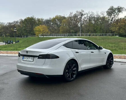 Серый Тесла Модель С, объемом двигателя 0 л и пробегом 329 тыс. км за 13400 $, фото 2 на Automoto.ua