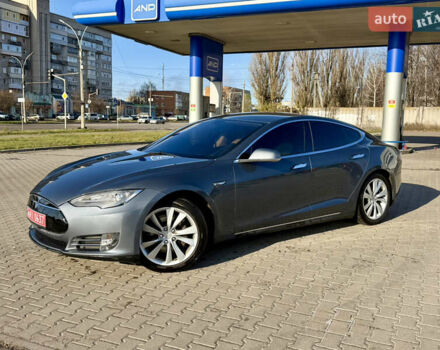 Серый Тесла Модель С, объемом двигателя 0 л и пробегом 340 тыс. км за 12800 $, фото 1 на Automoto.ua