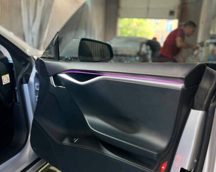 Сірий Тесла Модель С, об'ємом двигуна 0 л та пробігом 240 тис. км за 12500 $, фото 15 на Automoto.ua