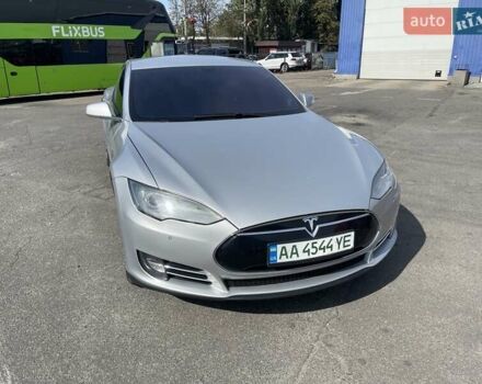 Серый Тесла Модель С, объемом двигателя 0 л и пробегом 170 тыс. км за 10900 $, фото 15 на Automoto.ua