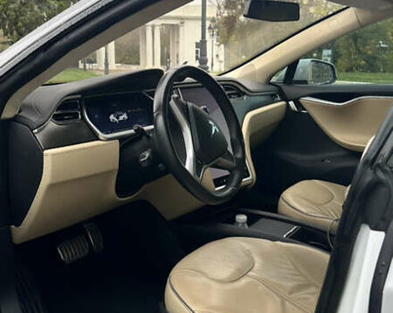 Серый Тесла Модель С, объемом двигателя 0 л и пробегом 329 тыс. км за 13400 $, фото 6 на Automoto.ua