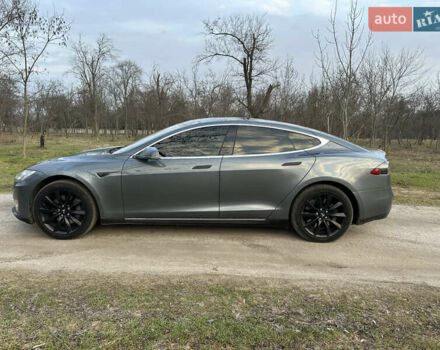 Серый Тесла Модель С, объемом двигателя 0 л и пробегом 198 тыс. км за 13700 $, фото 16 на Automoto.ua