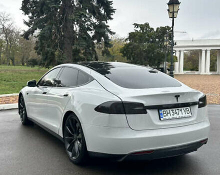 Серый Тесла Модель С, объемом двигателя 0 л и пробегом 329 тыс. км за 13400 $, фото 3 на Automoto.ua