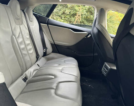 Серый Тесла Модель С, объемом двигателя 0 л и пробегом 242 тыс. км за 10999 $, фото 21 на Automoto.ua