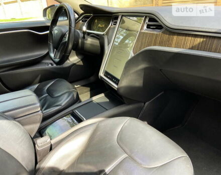 Серый Тесла Модель С, объемом двигателя 0 л и пробегом 153 тыс. км за 16300 $, фото 26 на Automoto.ua