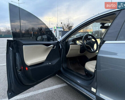 Сірий Тесла Модель С, об'ємом двигуна 0 л та пробігом 230 тис. км за 12500 $, фото 13 на Automoto.ua