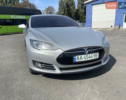 Серый Тесла Модель С, объемом двигателя 0 л и пробегом 170 тыс. км за 10900 $, фото 14 на Automoto.ua