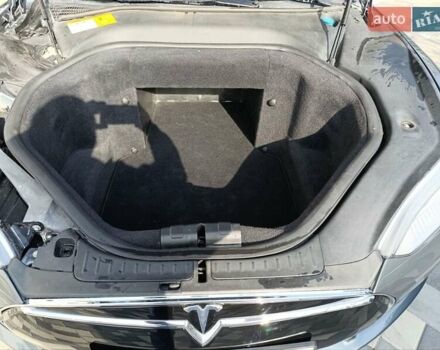 Серый Тесла Модель С, объемом двигателя 0 л и пробегом 217 тыс. км за 11900 $, фото 25 на Automoto.ua