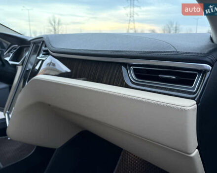 Сірий Тесла Модель С, об'ємом двигуна 0 л та пробігом 230 тис. км за 12500 $, фото 22 на Automoto.ua