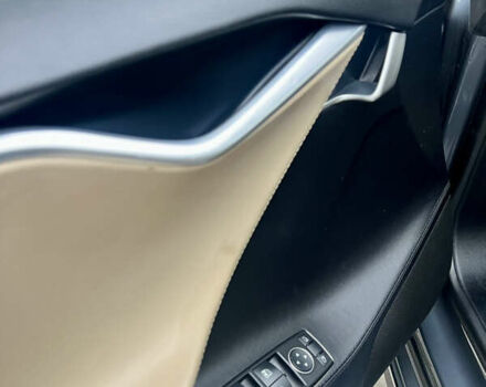 Серый Тесла Модель С, объемом двигателя 0 л и пробегом 234 тыс. км за 12500 $, фото 11 на Automoto.ua