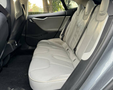 Серый Тесла Модель С, объемом двигателя 0 л и пробегом 242 тыс. км за 10999 $, фото 20 на Automoto.ua