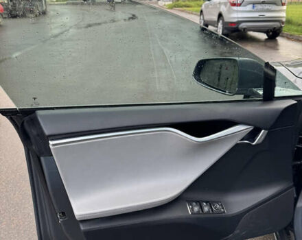 Серый Тесла Модель С, объемом двигателя 0 л и пробегом 242 тыс. км за 10999 $, фото 18 на Automoto.ua