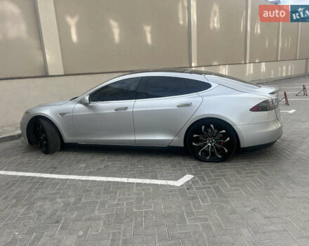 Сірий Тесла Модель С, об'ємом двигуна 0 л та пробігом 132 тис. км за 12800 $, фото 3 на Automoto.ua