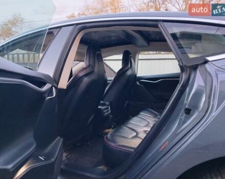 Тесла Модель С 2013 в Кицмане на Automoto.ua Серый Тесла Модель С, объемом двигателя 0 л и пробегом 318 тыс. км за 16300 $, фото 14 на Automoto.ua