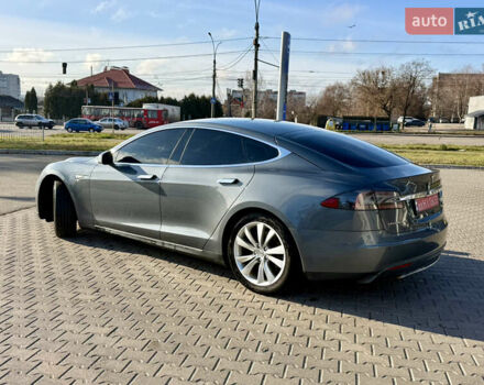 Серый Тесла Модель С, объемом двигателя 0 л и пробегом 340 тыс. км за 12800 $, фото 2 на Automoto.ua