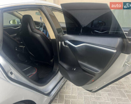 Сірий Тесла Модель С, об'ємом двигуна 0 л та пробігом 132 тис. км за 12800 $, фото 10 на Automoto.ua