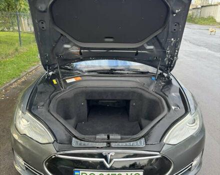 Серый Тесла Модель С, объемом двигателя 0 л и пробегом 242 тыс. км за 10999 $, фото 27 на Automoto.ua