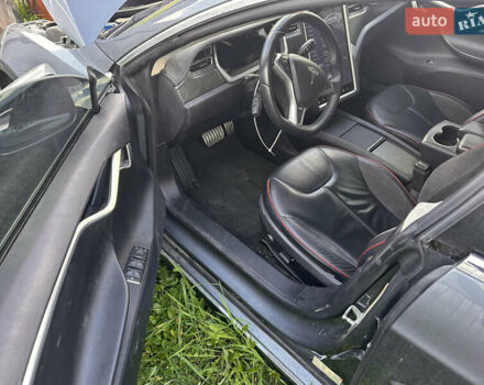 Серый Тесла Модель С, объемом двигателя 0 л и пробегом 128 тыс. км за 5500 $, фото 15 на Automoto.ua