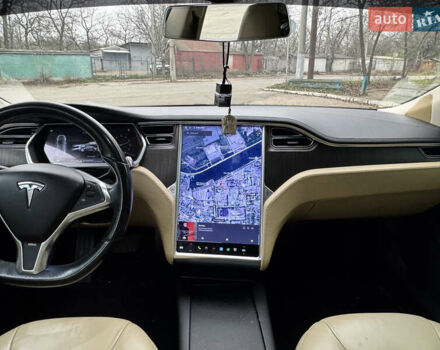 Серый Тесла Модель С, объемом двигателя 0 л и пробегом 360 тыс. км за 10500 $, фото 3 на Automoto.ua