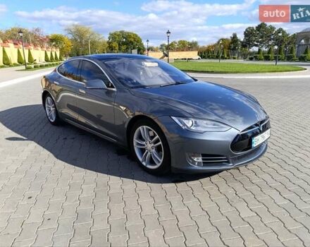 Серый Тесла Модель С, объемом двигателя 0 л и пробегом 217 тыс. км за 11900 $, фото 2 на Automoto.ua