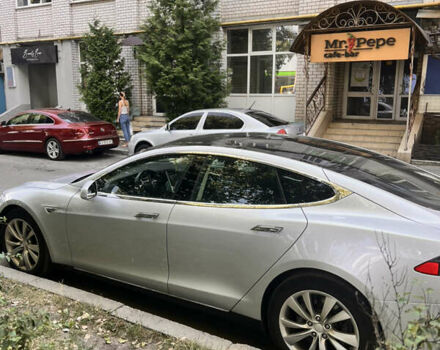 Серый Тесла Модель С, объемом двигателя 0 л и пробегом 298 тыс. км за 15100 $, фото 13 на Automoto.ua