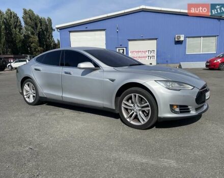 Серый Тесла Модель С, объемом двигателя 0 л и пробегом 170 тыс. км за 10900 $, фото 19 на Automoto.ua