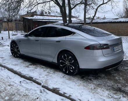 Серый Тесла Модель С, объемом двигателя 0 л и пробегом 247 тыс. км за 13100 $, фото 1 на Automoto.ua