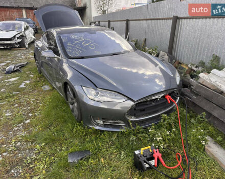 Серый Тесла Модель С, объемом двигателя 0 л и пробегом 128 тыс. км за 5500 $, фото 8 на Automoto.ua