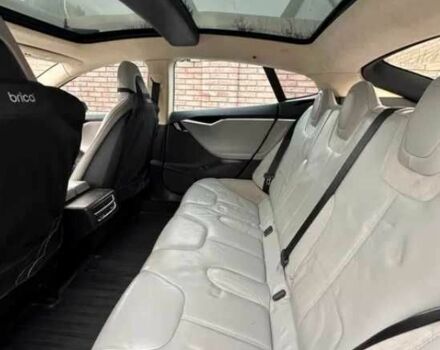 Серый Тесла Модель С, объемом двигателя 0 л и пробегом 97 тыс. км за 13563 $, фото 3 на Automoto.ua