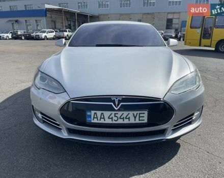 Серый Тесла Модель С, объемом двигателя 0 л и пробегом 170 тыс. км за 10900 $, фото 3 на Automoto.ua