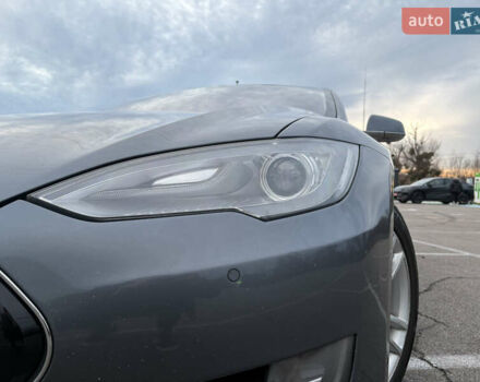 Сірий Тесла Модель С, об'ємом двигуна 0 л та пробігом 230 тис. км за 12500 $, фото 4 на Automoto.ua
