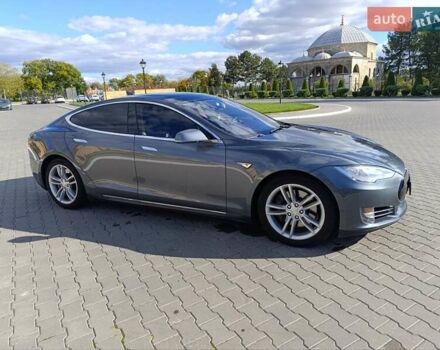 Серый Тесла Модель С, объемом двигателя 0 л и пробегом 217 тыс. км за 11900 $, фото 5 на Automoto.ua