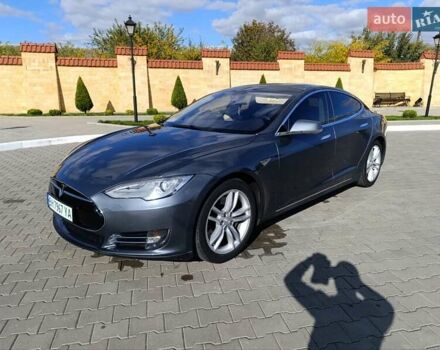 Серый Тесла Модель С, объемом двигателя 0 л и пробегом 217 тыс. км за 11900 $, фото 12 на Automoto.ua